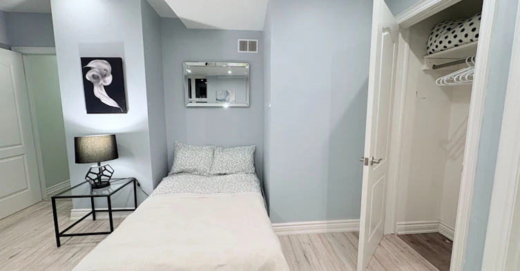 2 Lower-1166 Glengrove Avenue W, Toronto, ON, M6B 2K4 - 2
