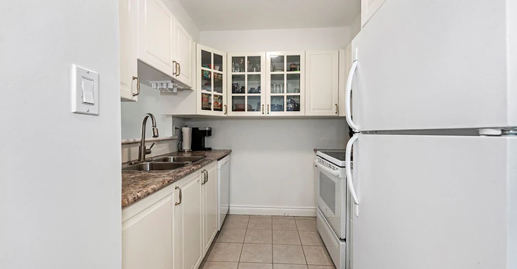 510-3 Hickory Tree Road, Toronto, ON, M9N 3W5 - 7
