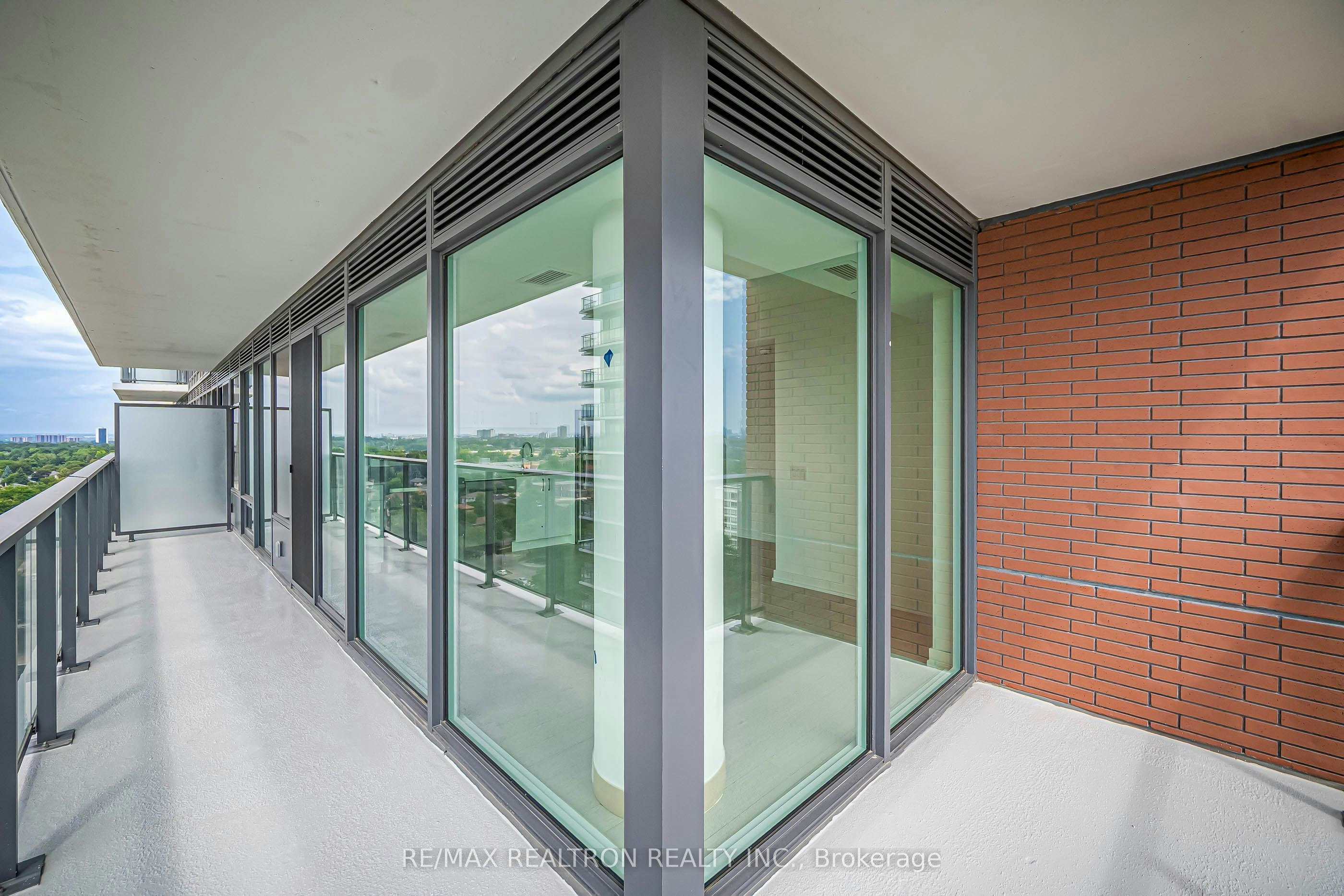1515-4010 Eglinton Avenue W, Toronto, ON, M5V 0X8 - 41