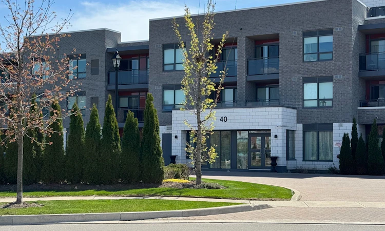 307-40 Via Rosedale Way