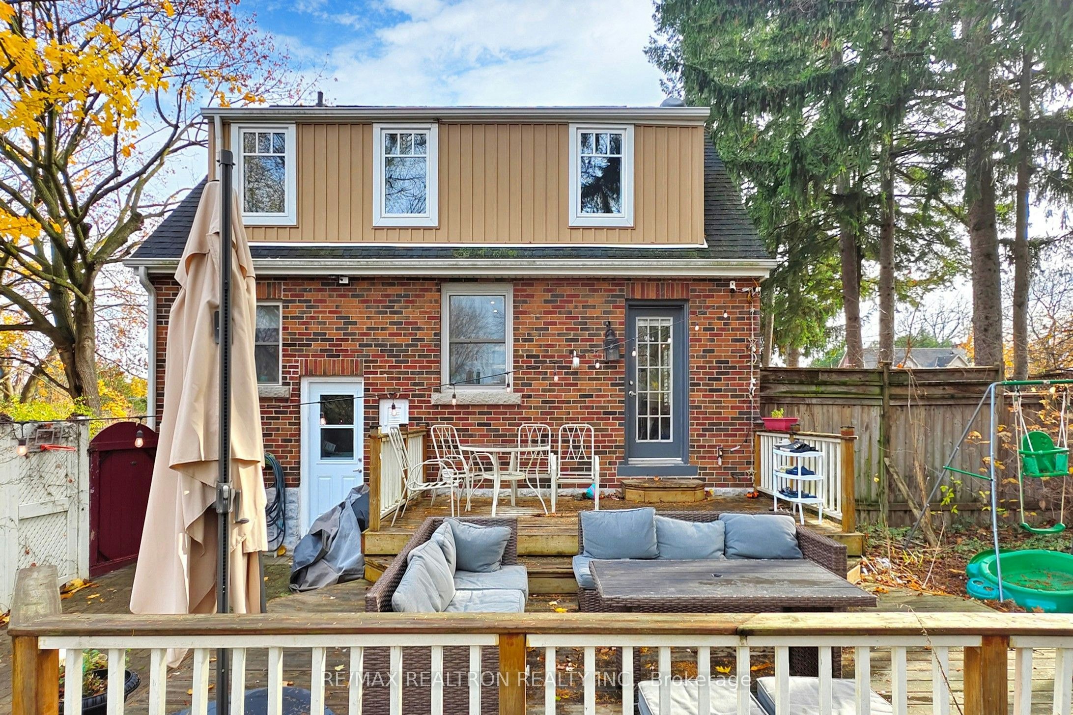 705 Cedar Avenue N, Burlington, ON, L7T 2R6 - 20