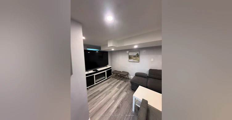 705 Cedar Avenue N, Burlington, ON, L7T 2R6 - 12