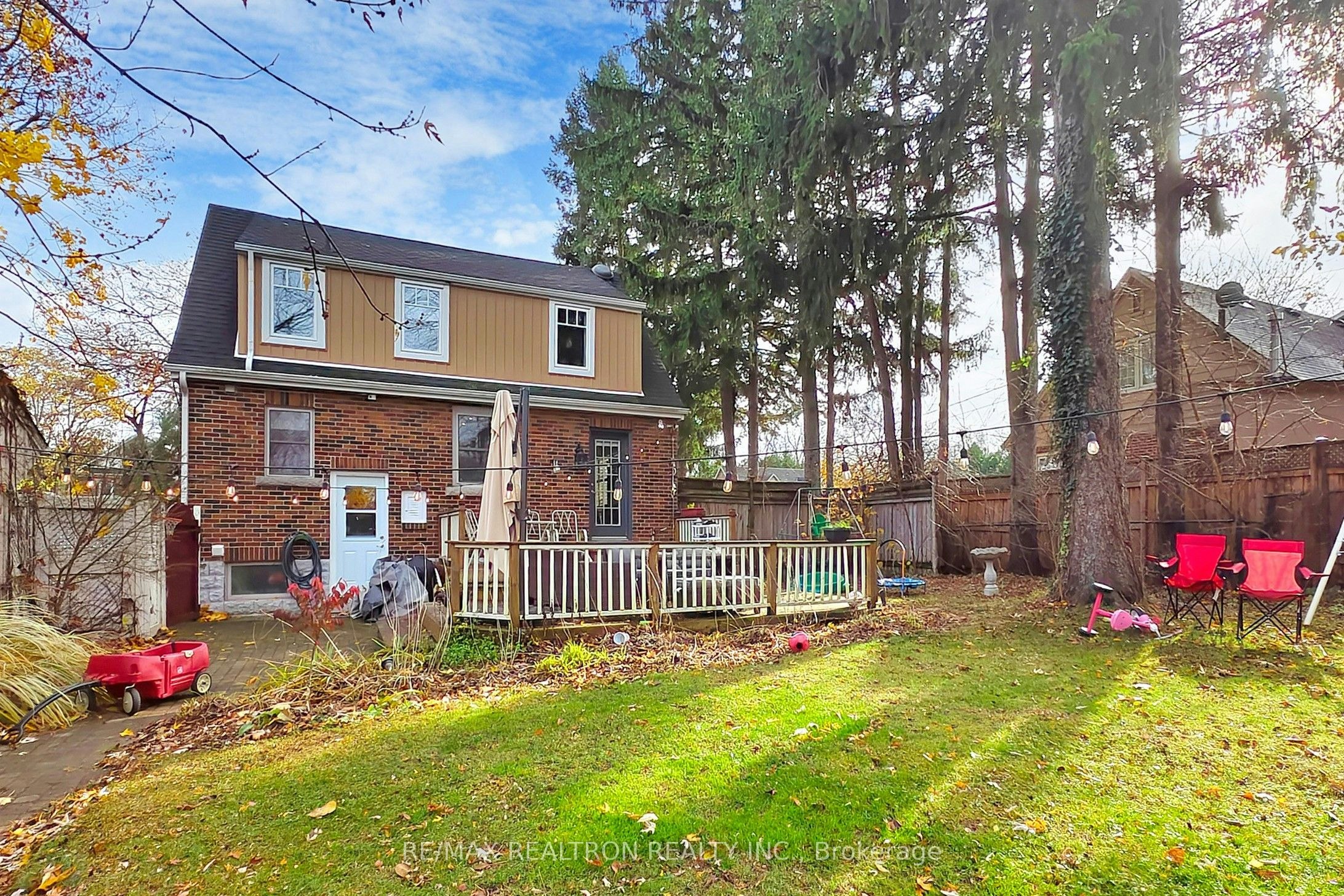 705 Cedar Avenue N, Burlington, ON, L7T 2R6 - 18