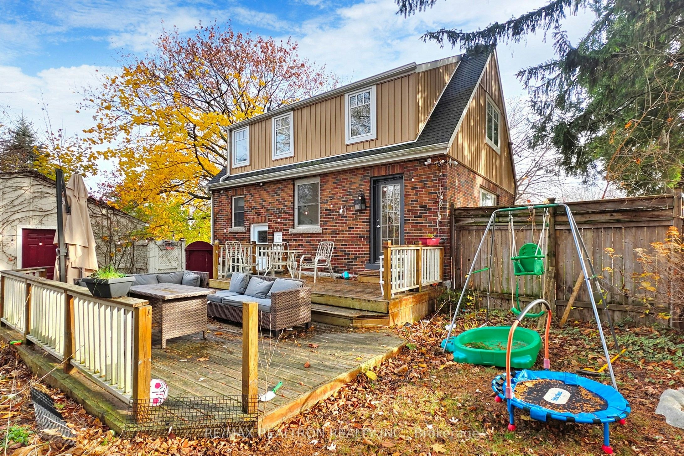 705 Cedar Avenue N, Burlington, ON, L7T 2R6 - 19
