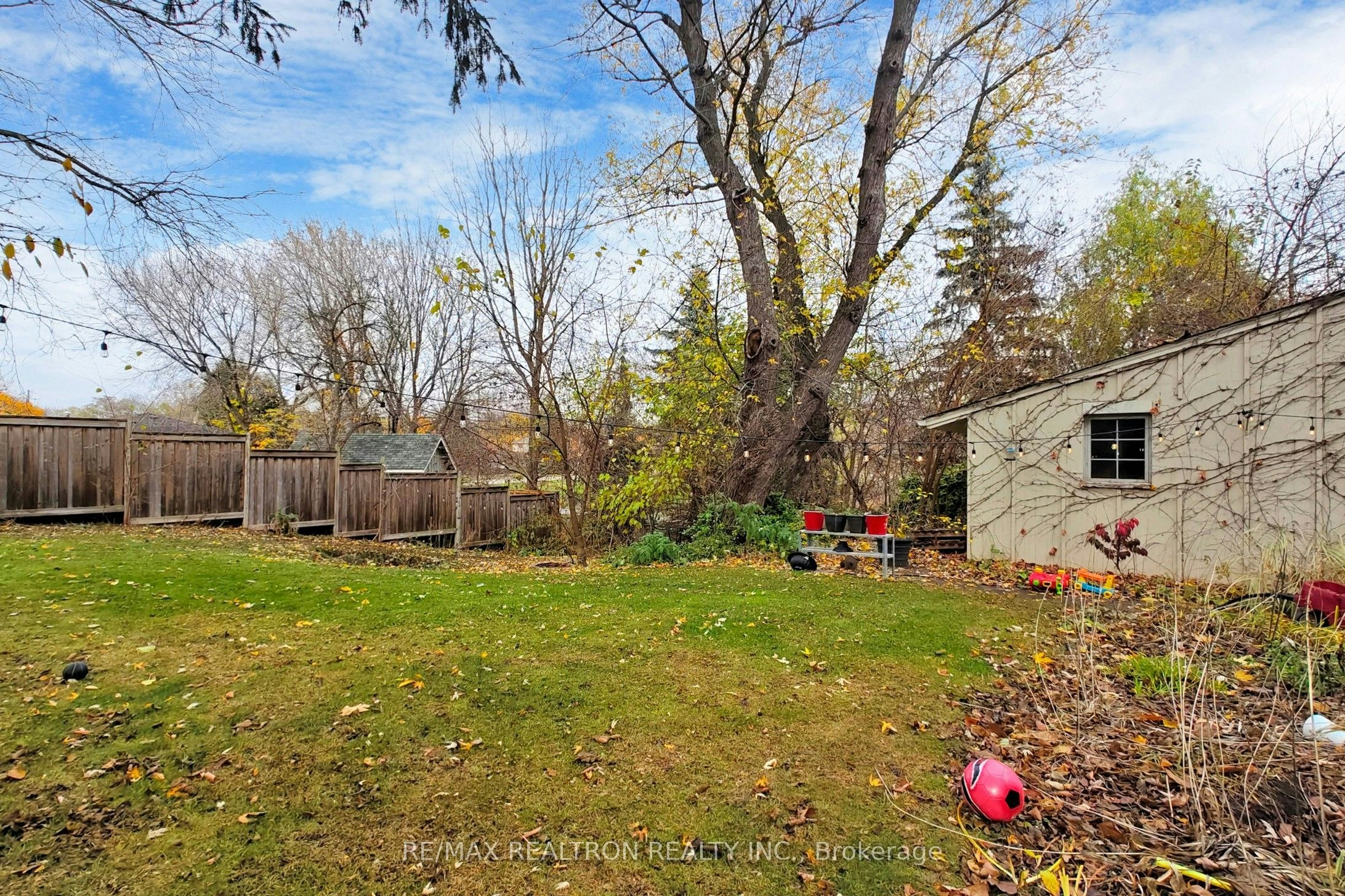 705 Cedar Avenue N, Burlington, ON, L7T 2R6 - 23
