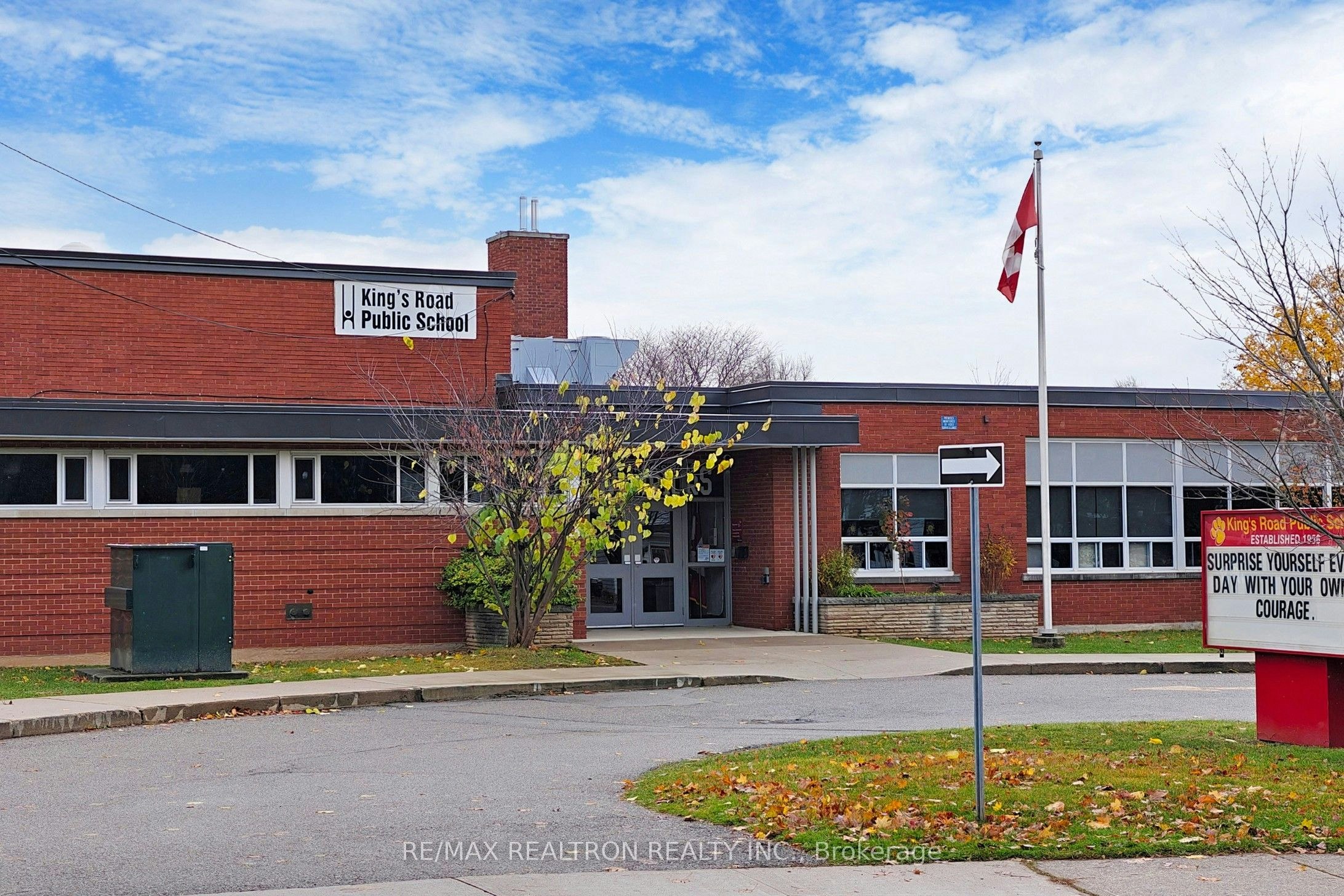 705 Cedar Avenue N, Burlington, ON, L7T 2R6 - 29