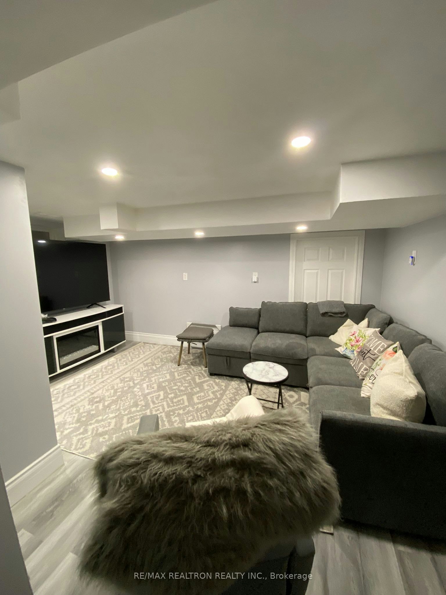 705 Cedar Avenue N, Burlington, ON, L7T 2R6 - 14