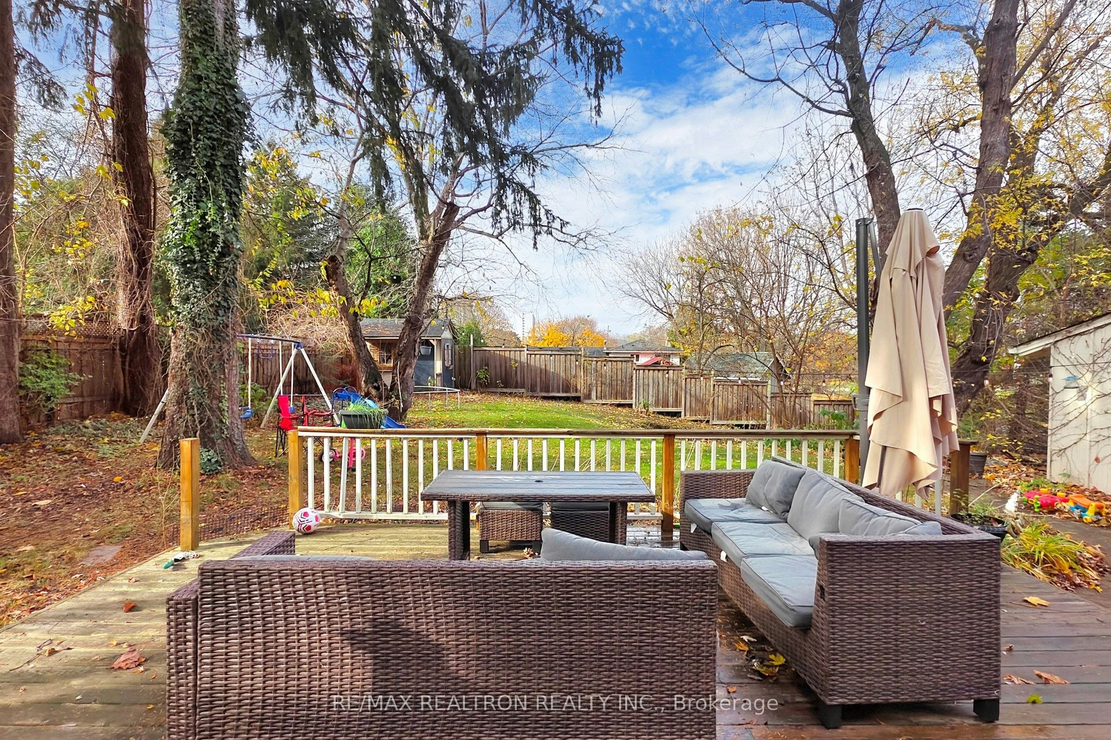 705 Cedar Avenue N, Burlington, ON, L7T 2R6 - 25