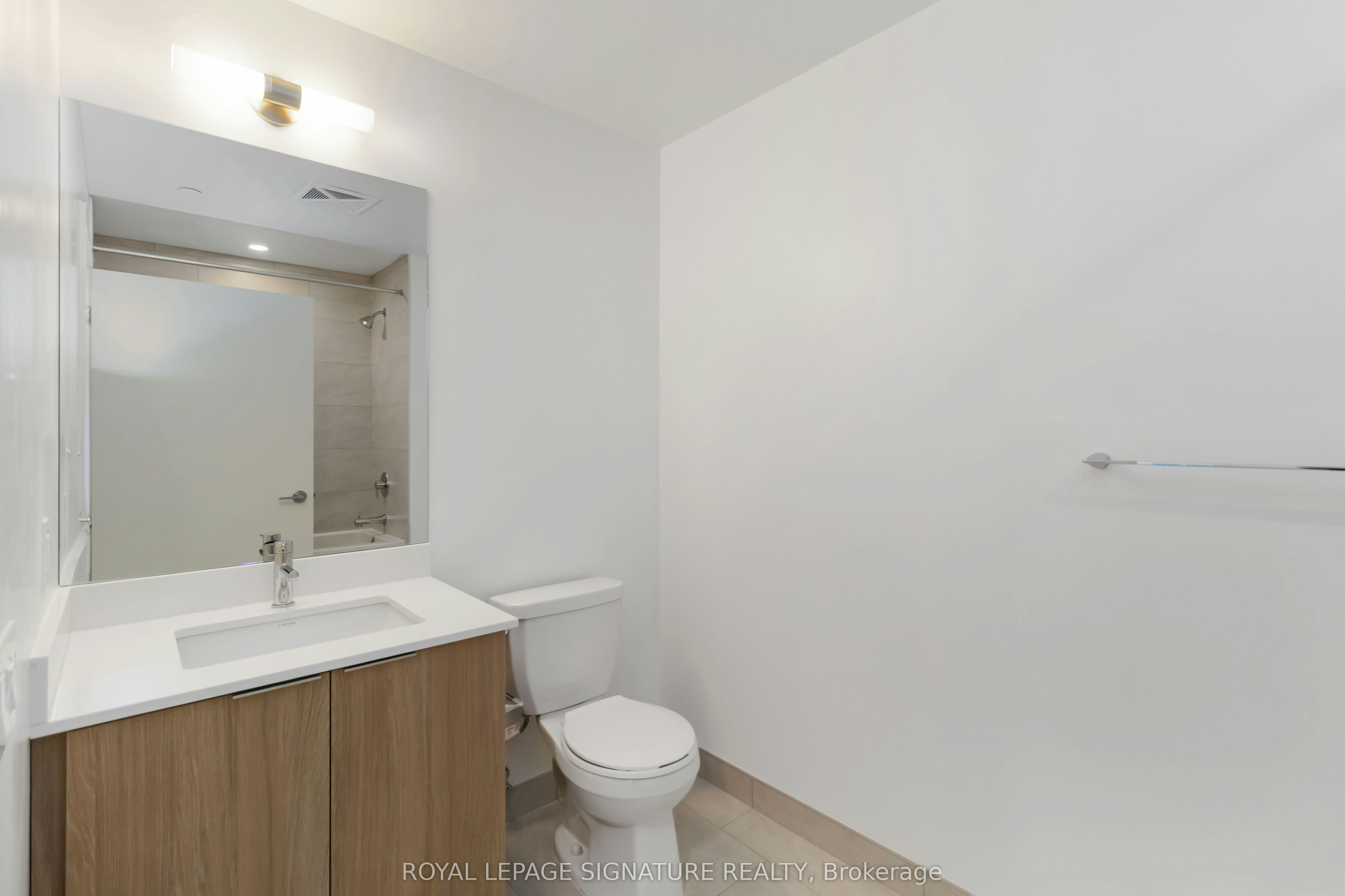 2004-395 Square One Drive, Mississauga, ON, L5B 0P6 - 15