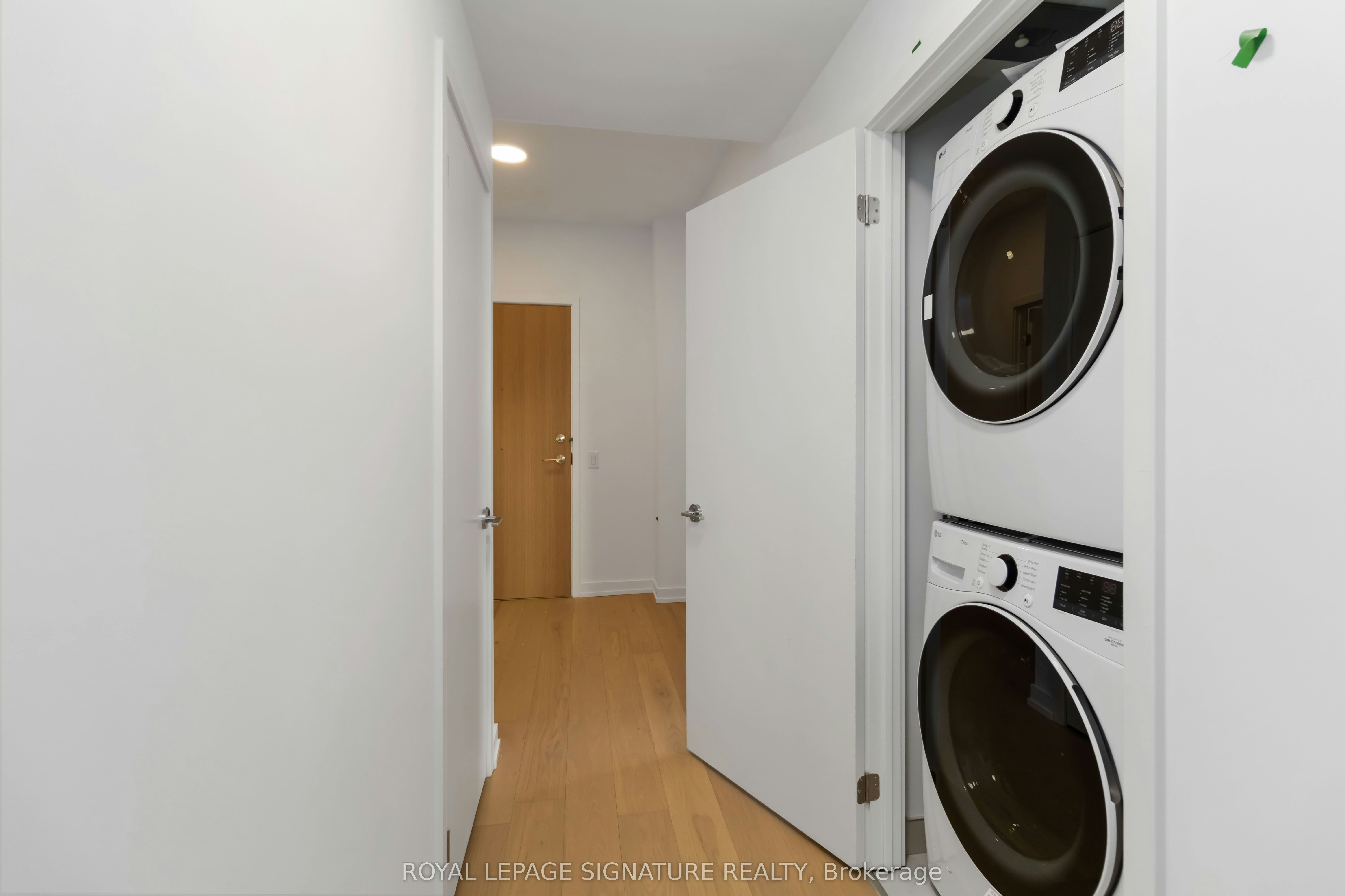 2004-395 Square One Drive, Mississauga, ON, L5B 0P6 - 18
