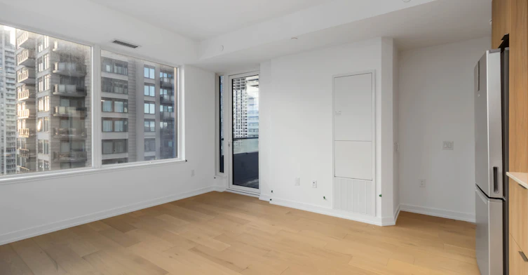 2004-395 Square One Drive, Mississauga, ON, L5B 0P6 - 10