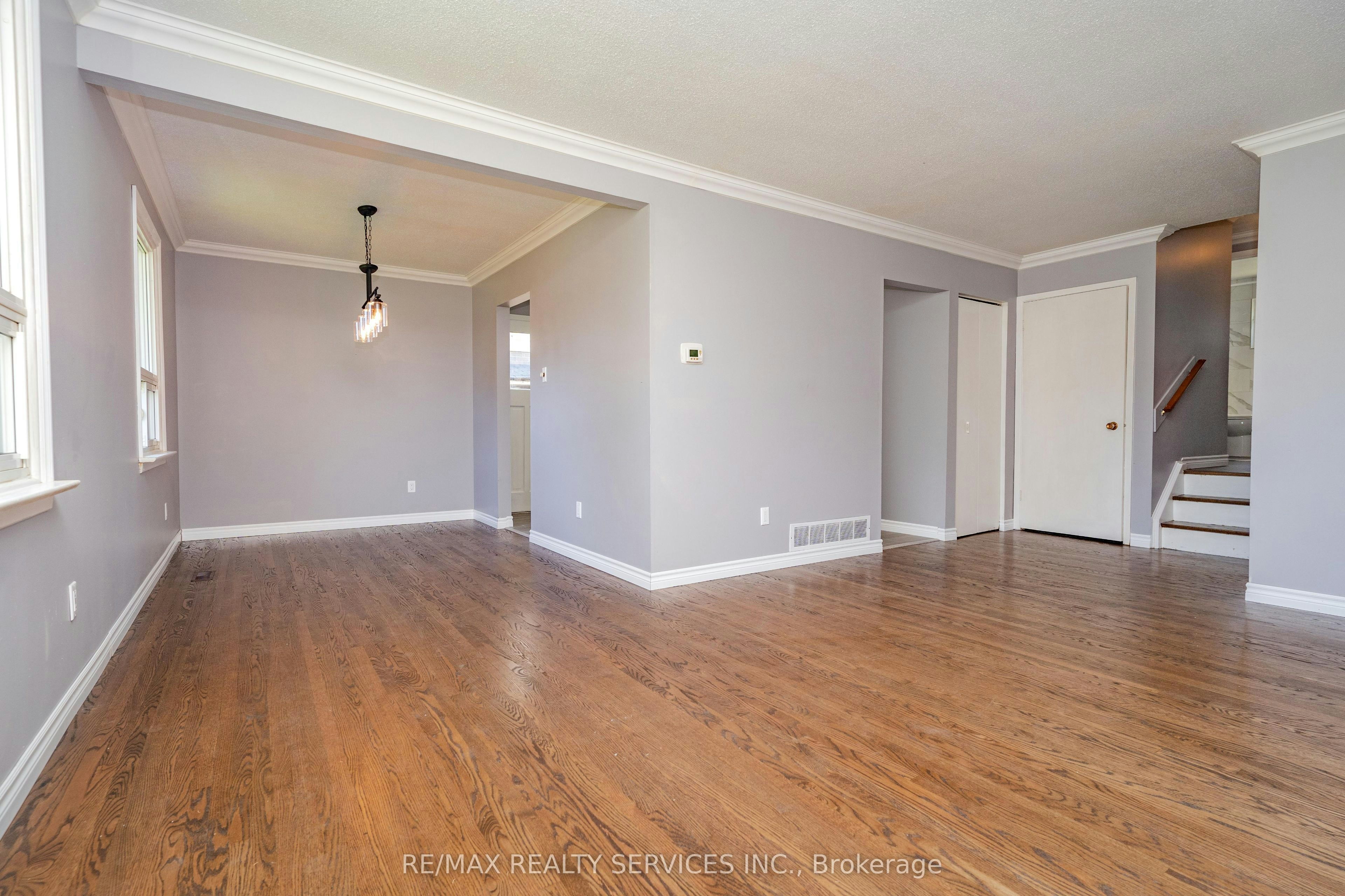 Upper Level-23 Fidelia Crescent, Brampton, ON, L6T 3P7 - 10