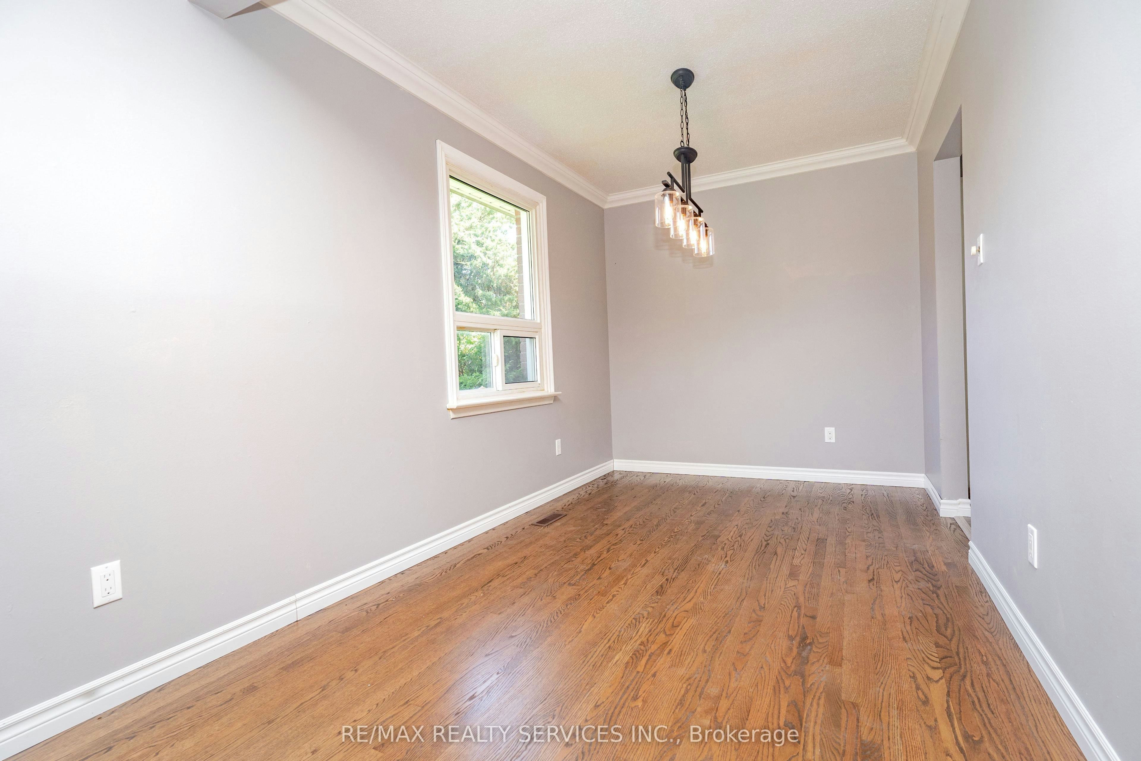 Upper Level-23 Fidelia Crescent, Brampton, ON, L6T 3P7 - 11