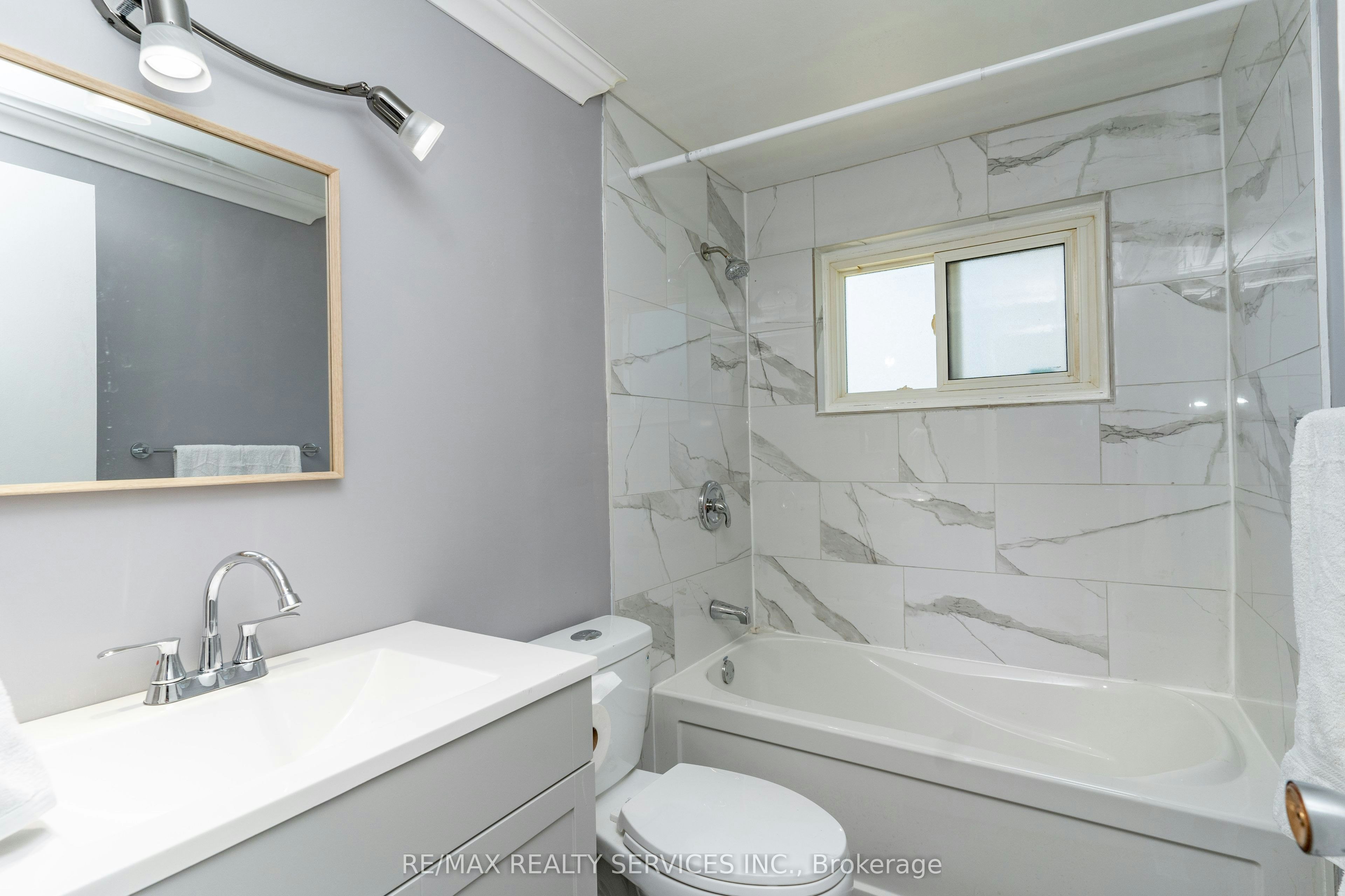 Upper Level-23 Fidelia Crescent, Brampton, ON, L6T 3P7 - 22