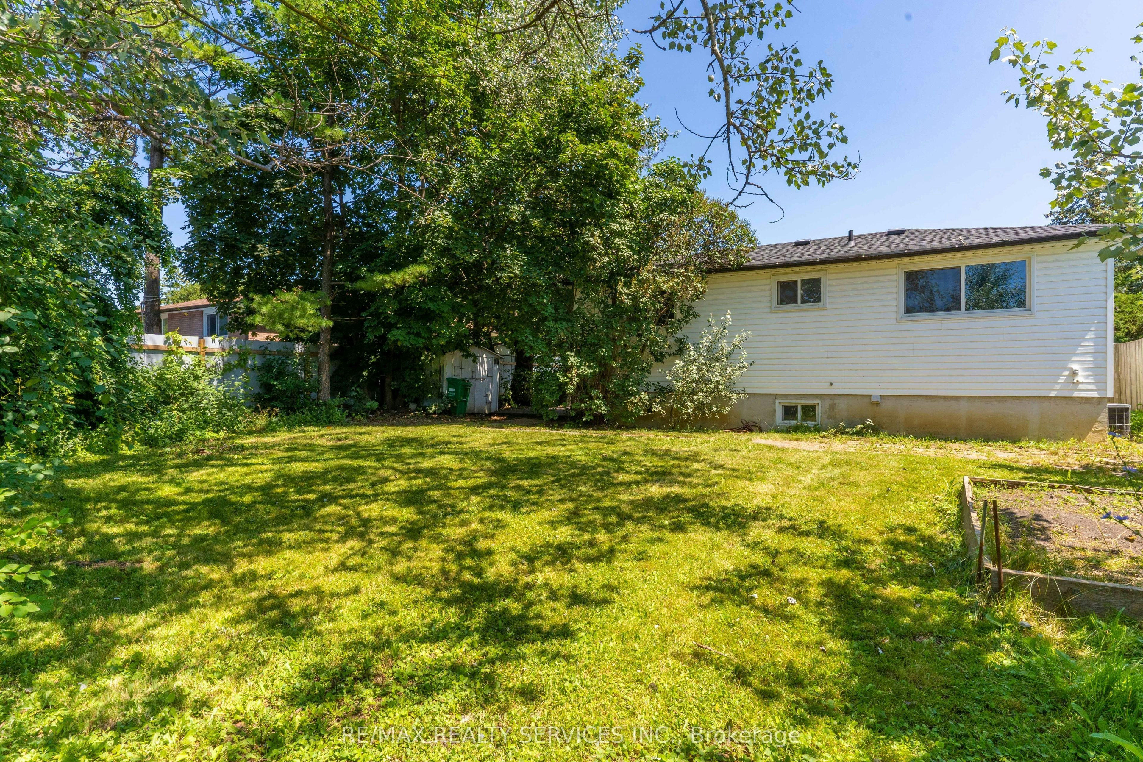 Upper Level-23 Fidelia Crescent, Brampton, ON, L6T 3P7 - 30