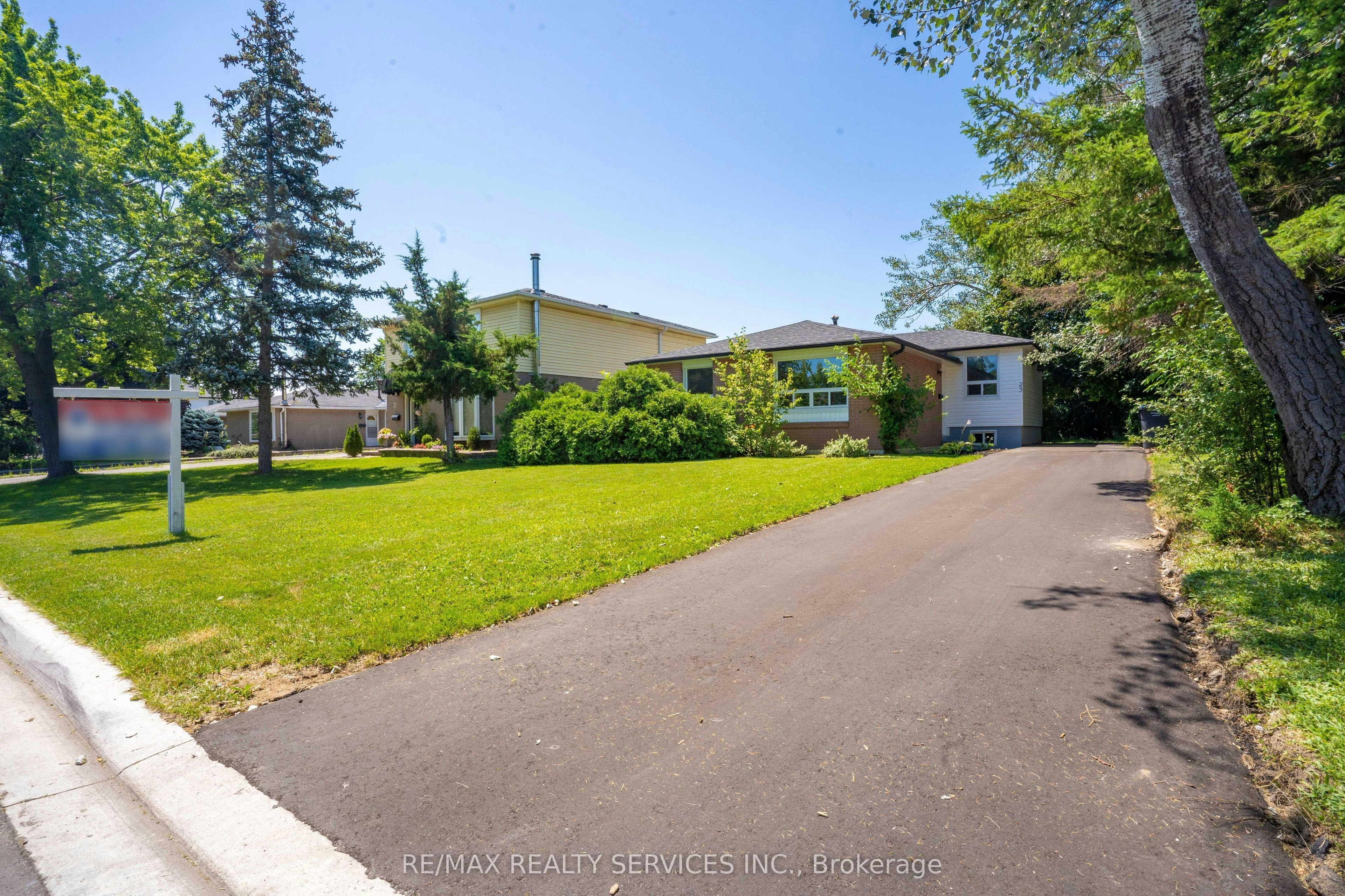 Upper Level-23 Fidelia Crescent, Brampton, ON, L6T 3P7 - 2