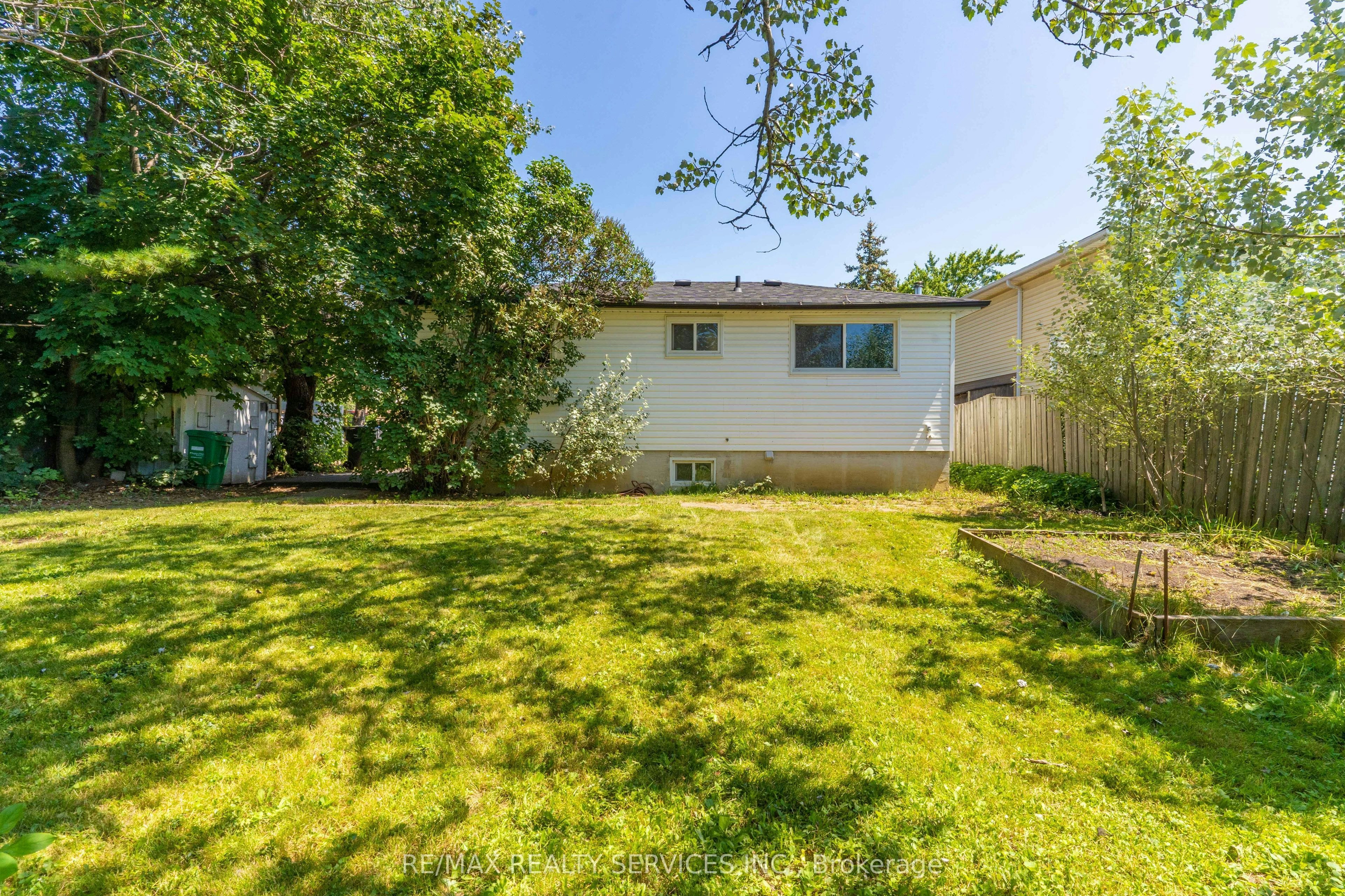 Upper Level-23 Fidelia Crescent, Brampton, ON, L6T 3P7 - 29