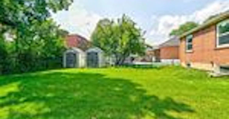 LOWER LEVEL-29 Kirby Road, Toronto, ON, M3L 1B3 - 12
