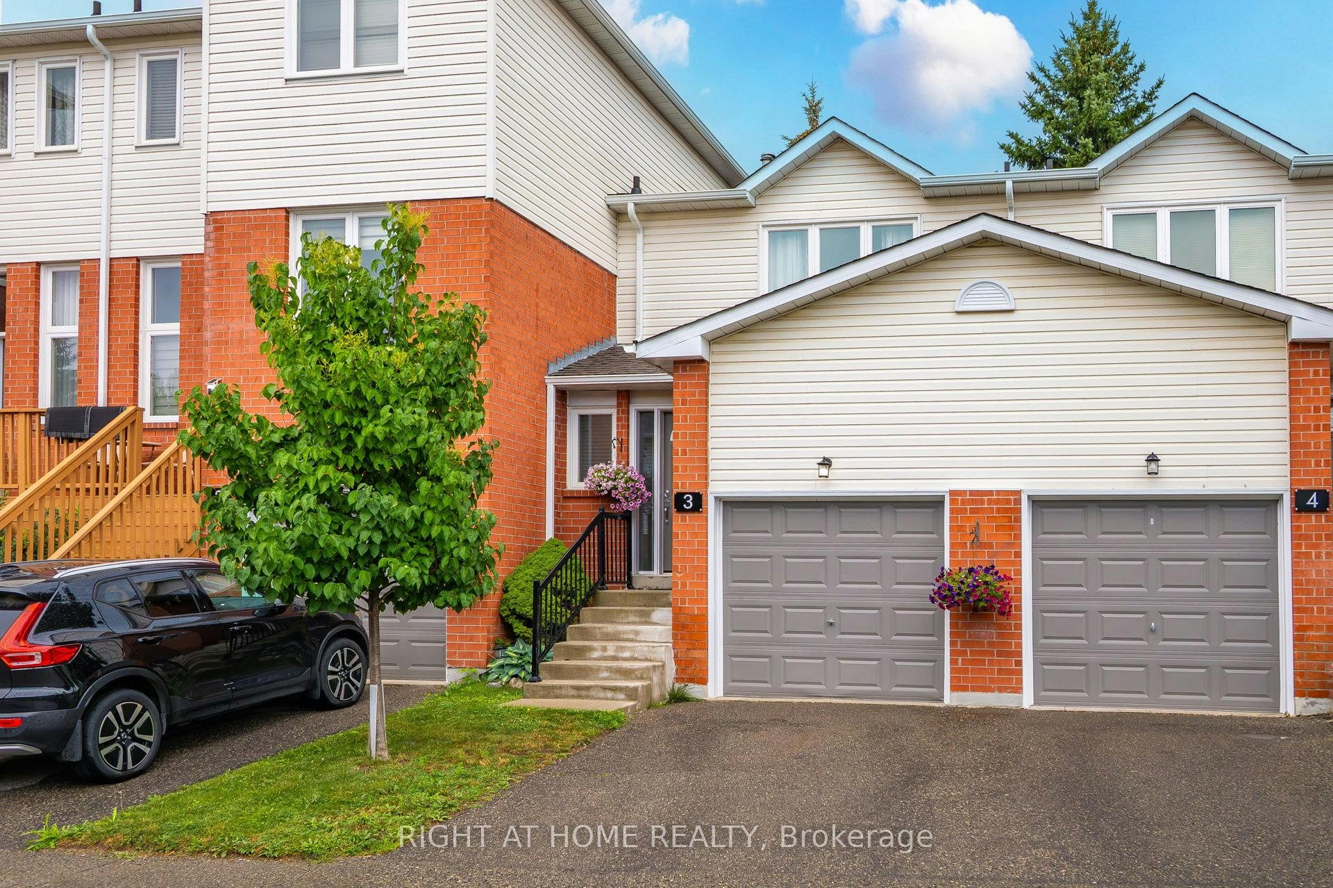 3 Beverly Lane, Halton Hills, ON, L7G 5L7