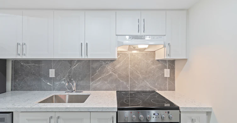 Lower-163 Rankin Crescent, Toronto, ON, M6P 4H9 - 6
