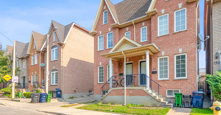Lower-163 Rankin Crescent, Toronto, ON, M6P 4H9