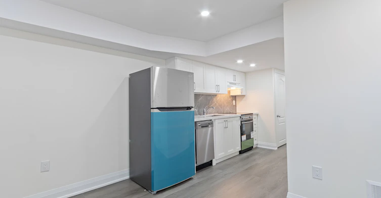 Lower-163 Rankin Crescent, Toronto, ON, M6P 4H9 - 2