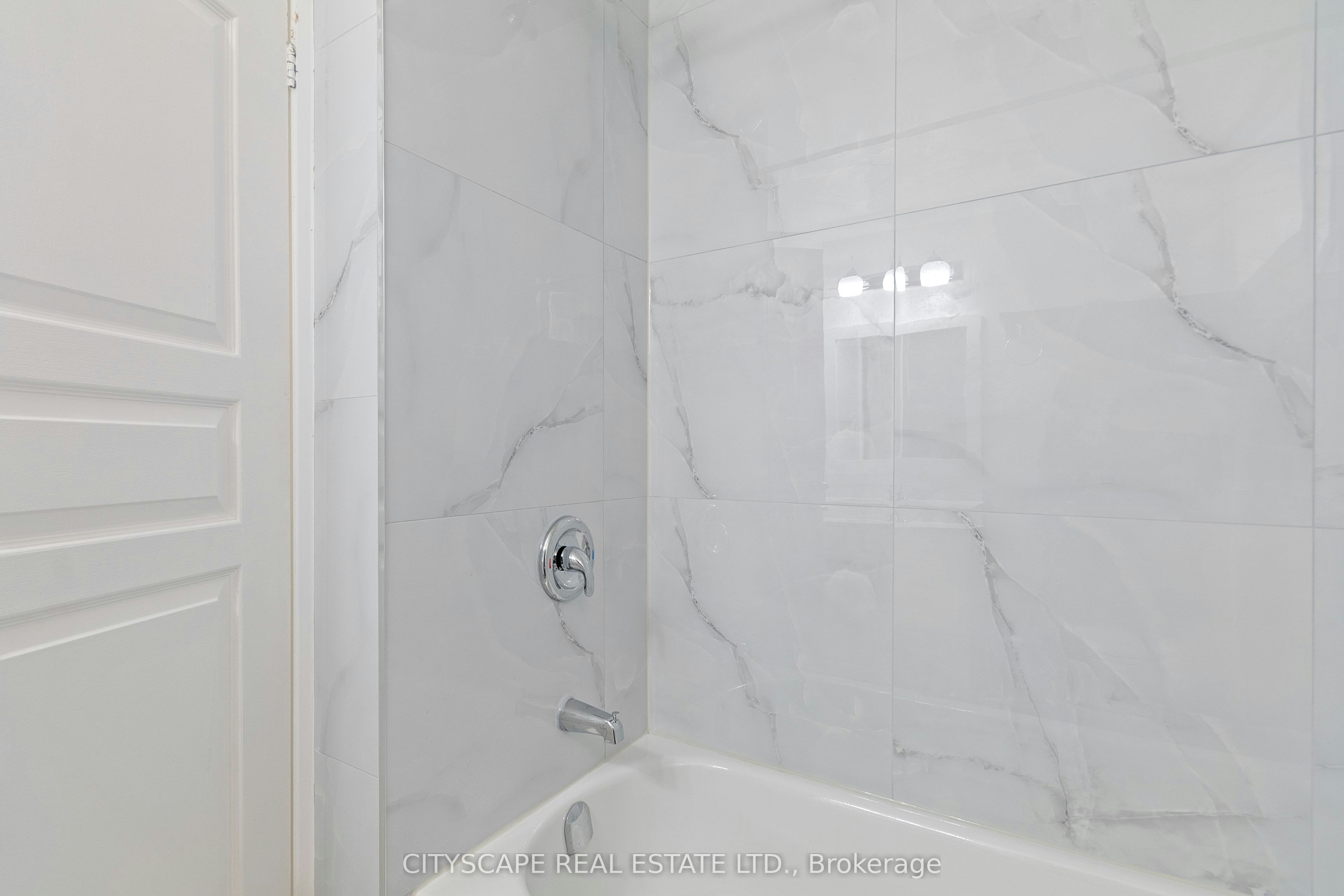 Lower-163 Rankin Crescent, Toronto, ON, M6P 4H9 - 8