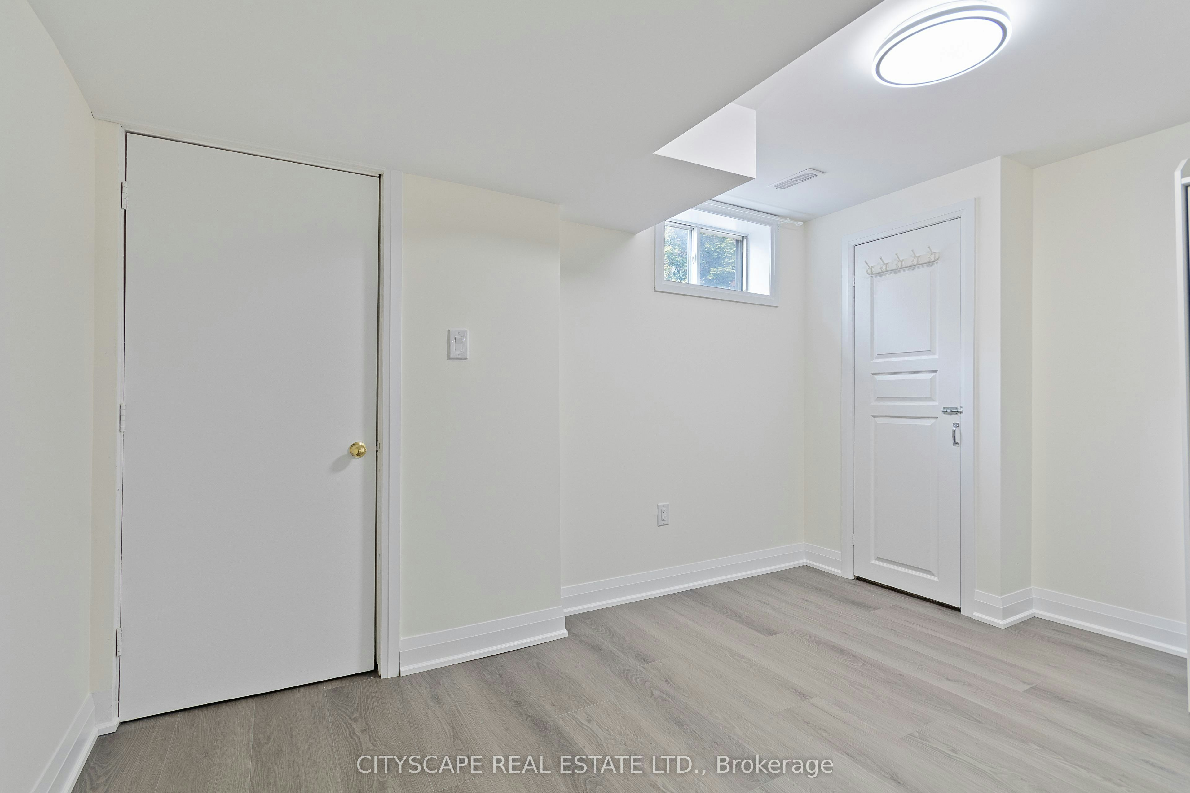 Lower-163 Rankin Crescent, Toronto, ON, M6P 4H9 - 10