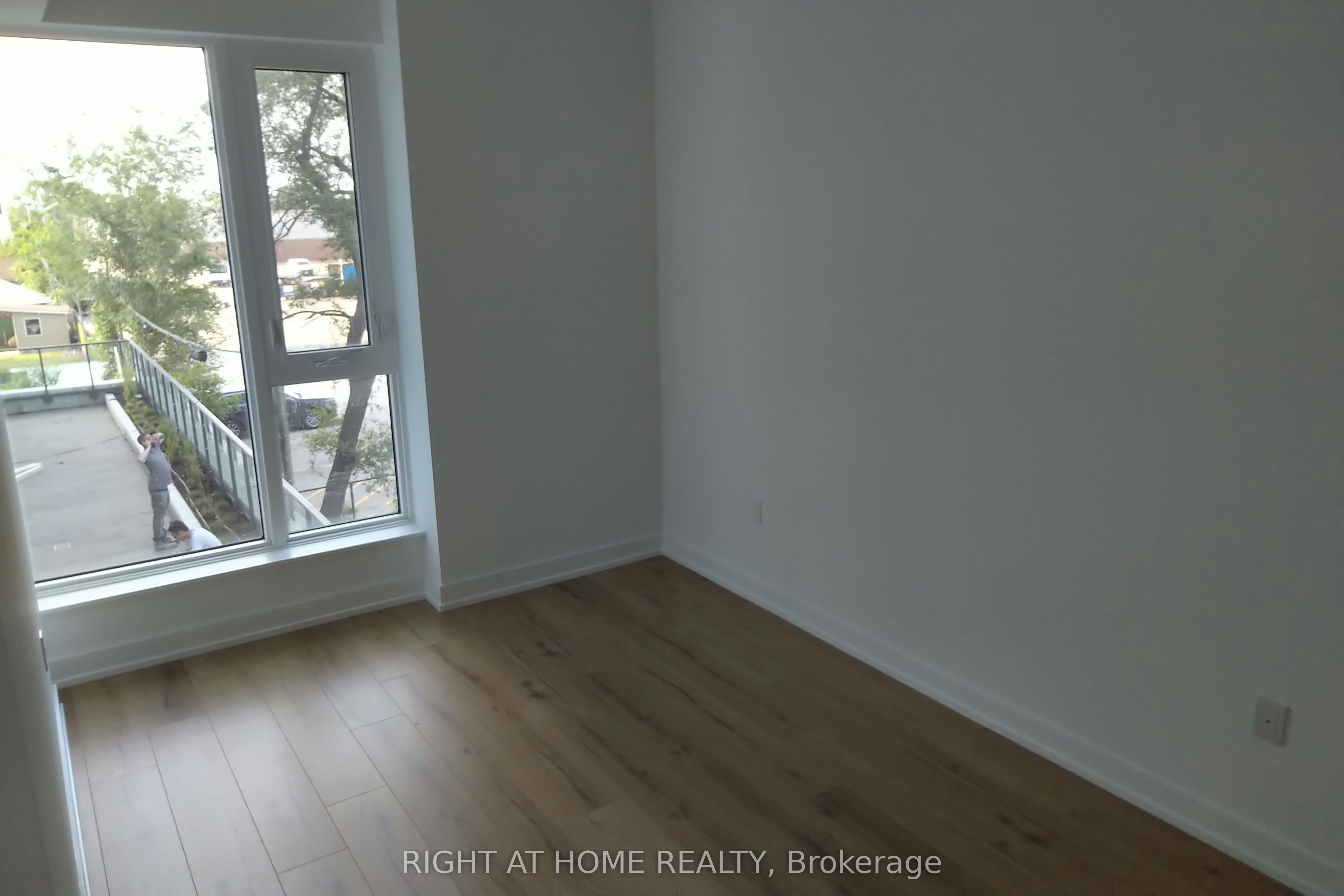202-1195 The Queensway Avenue, Toronto, ON, M8Z 1R6 - 3