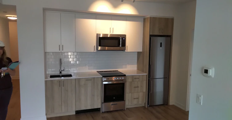 202-1195 The Queensway Avenue, Toronto, ON, M8Z 1R6 - 4