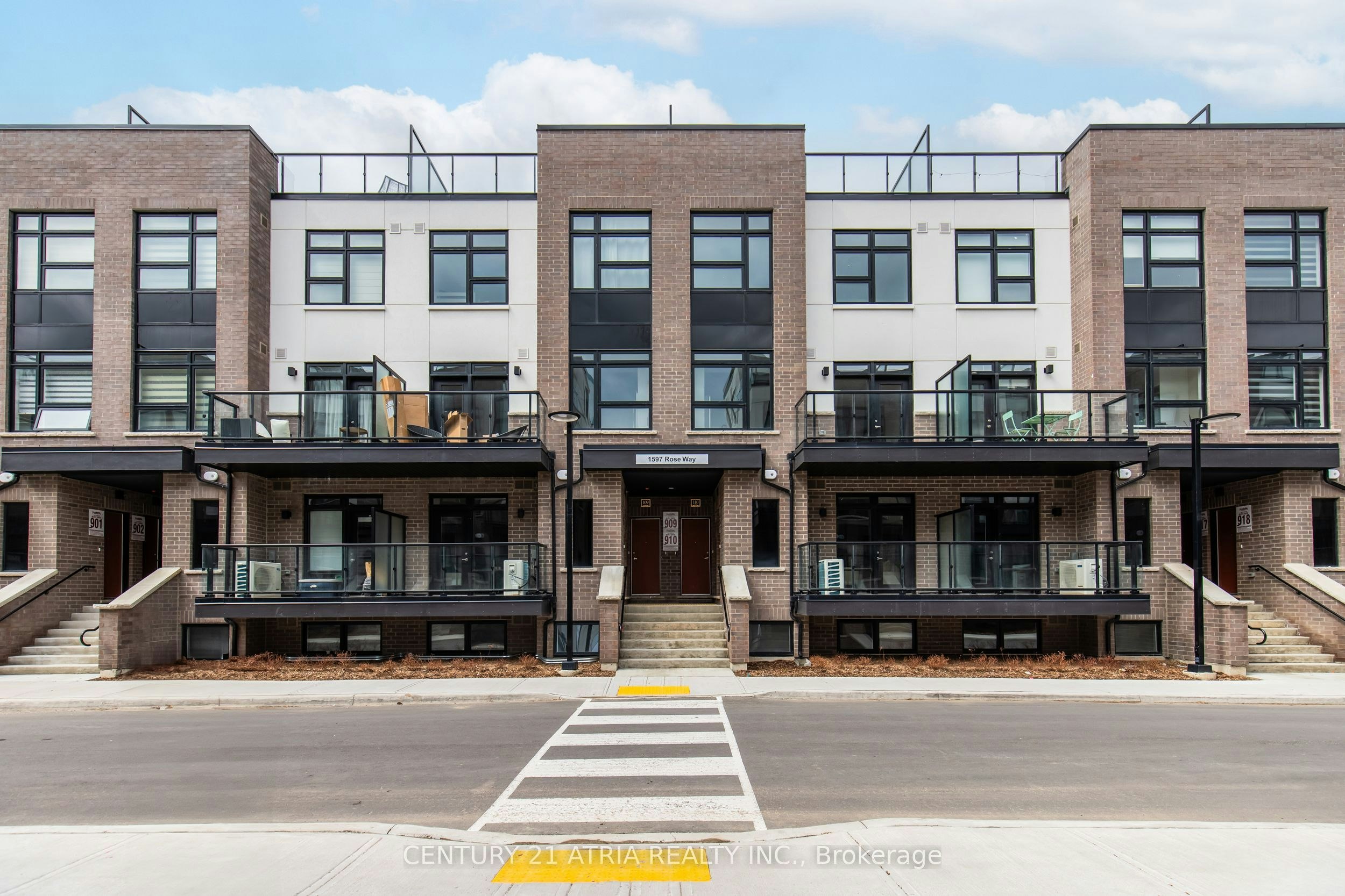 112-1597 Rose Way, Milton, ON, L9E 1N4