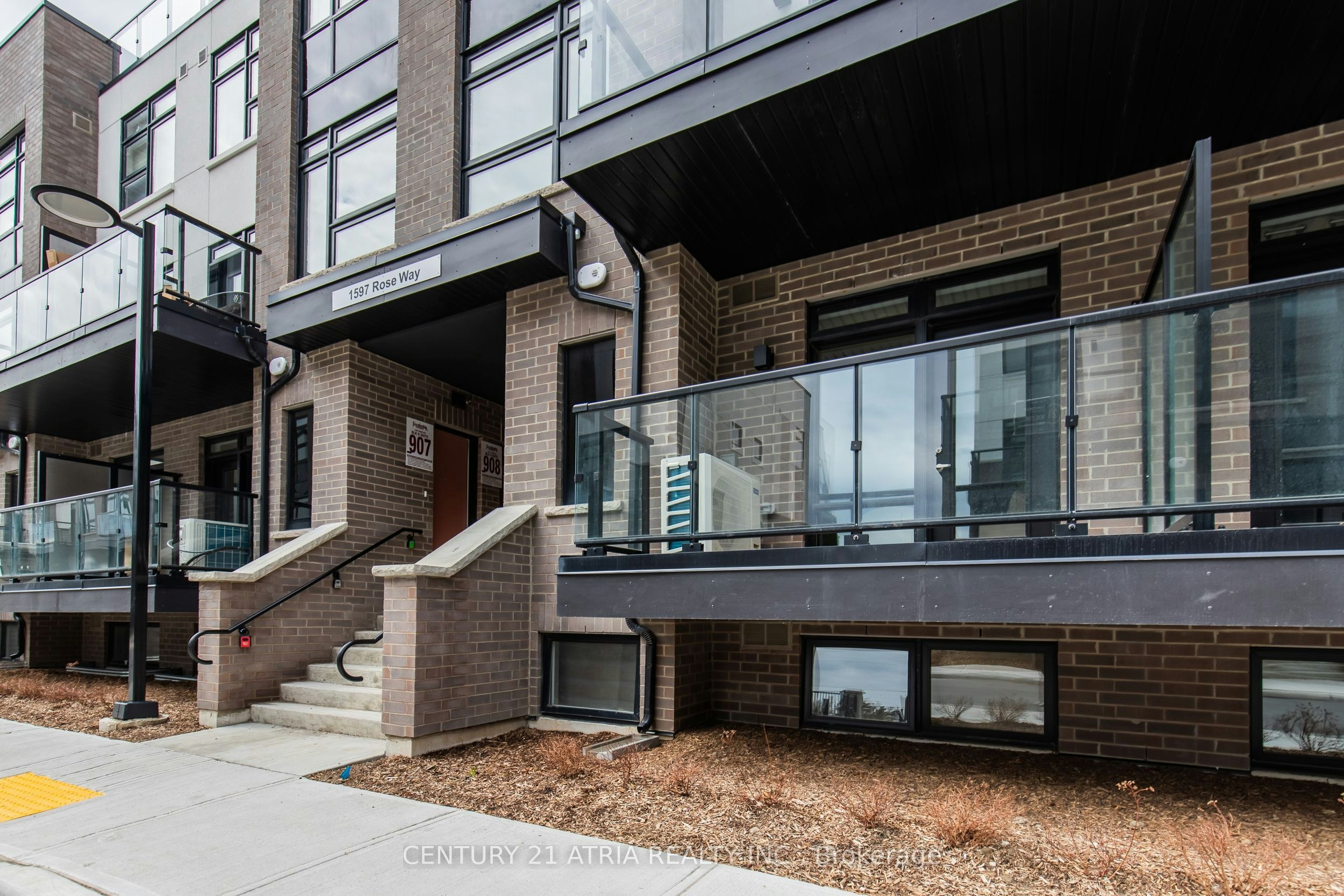 112-1597 Rose Way, Milton, ON, L9E 1N4 - 2