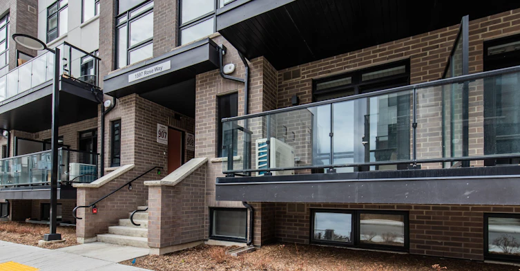 112-1597 Rose Way, Milton, ON, L9E 1N4 - 2