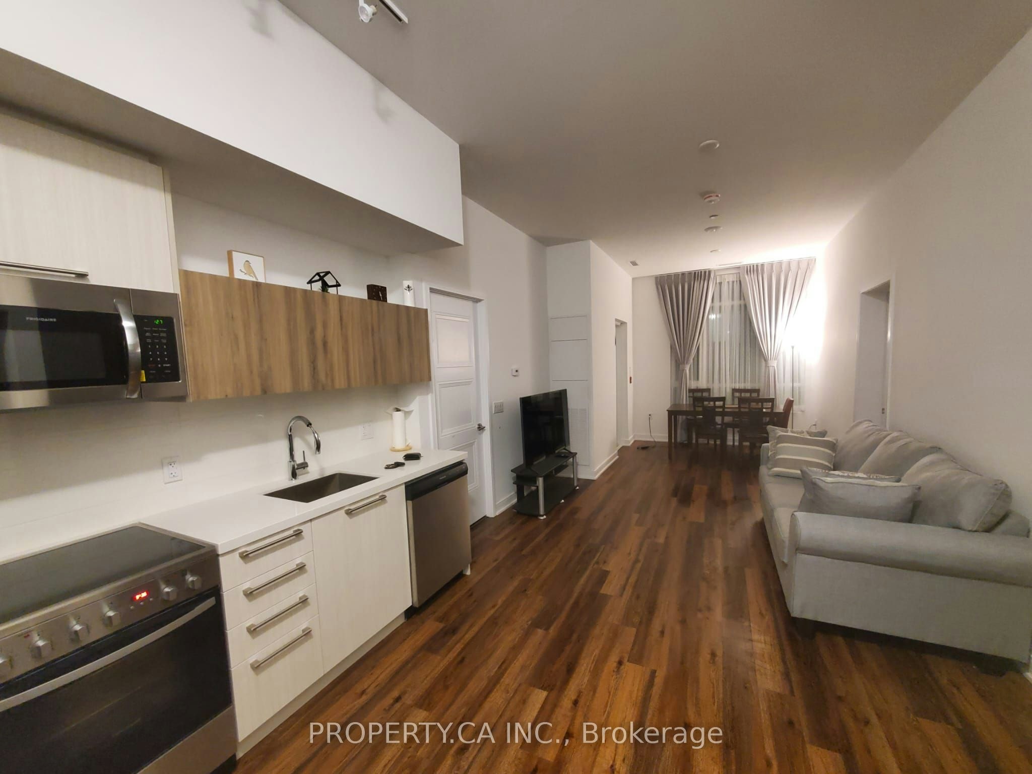 104-25 Neighbourhood Lane, Toronto, ON, M9Y 0C4