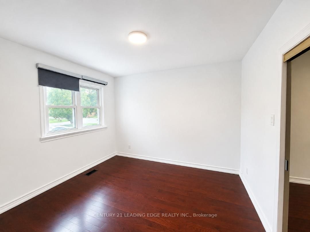 28 Eringate Drive, Toronto, ON, M9C 3Y7 - 11
