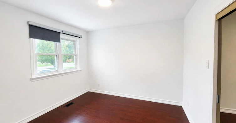 28 Eringate Drive, Toronto, ON, M9C 3Y7 - 11