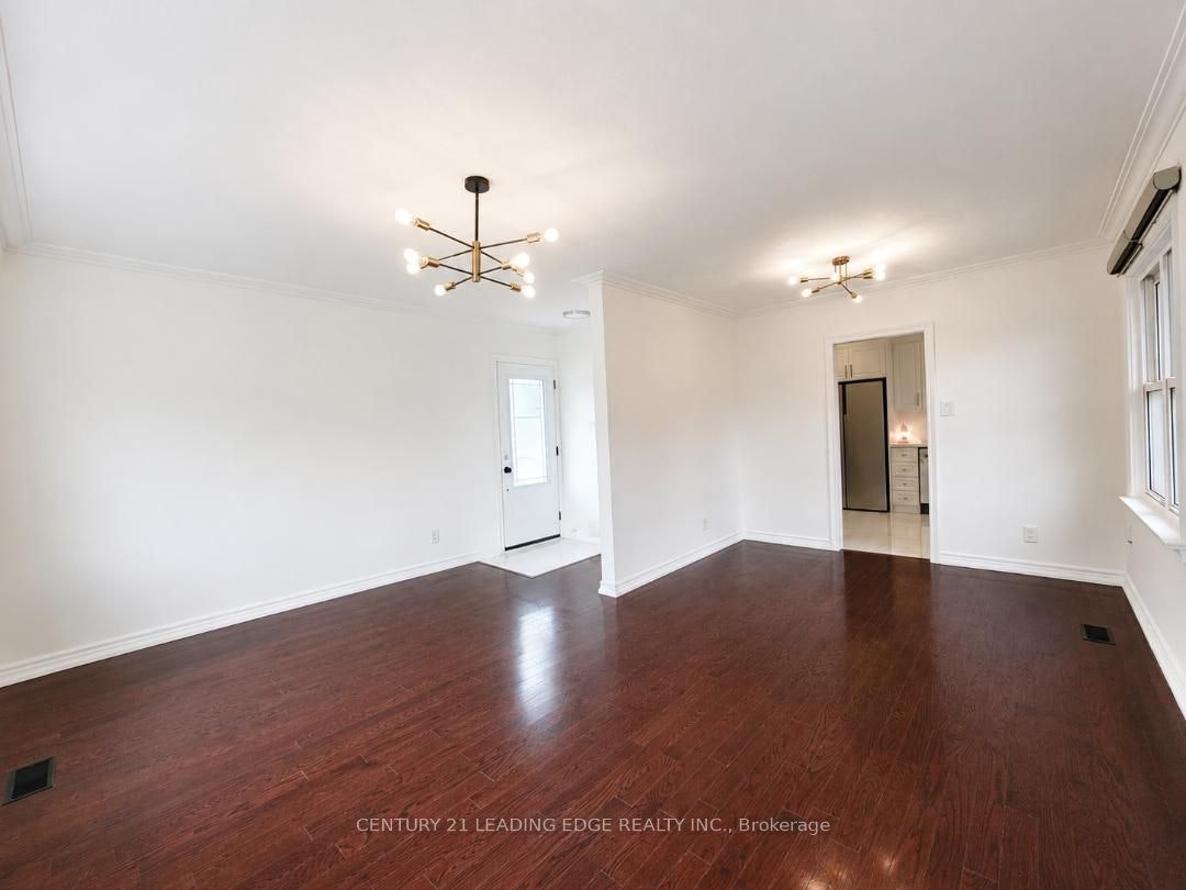 28 Eringate Drive, Toronto, ON, M9C 3Y7 - 4