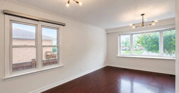 28 Eringate Drive, Toronto, ON, M9C 3Y7 - 5