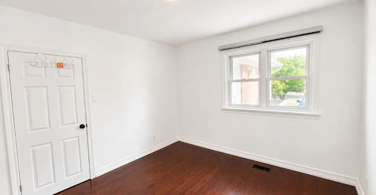 28 Eringate Drive, Toronto, ON, M9C 3Y7 - 10