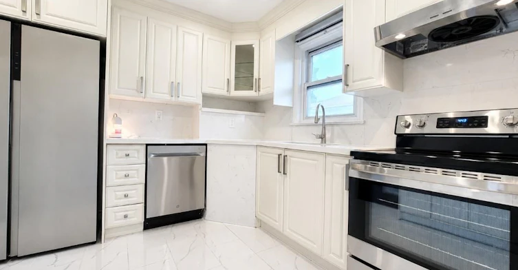 28 Eringate Drive, Toronto, ON, M9C 3Y7 - 9