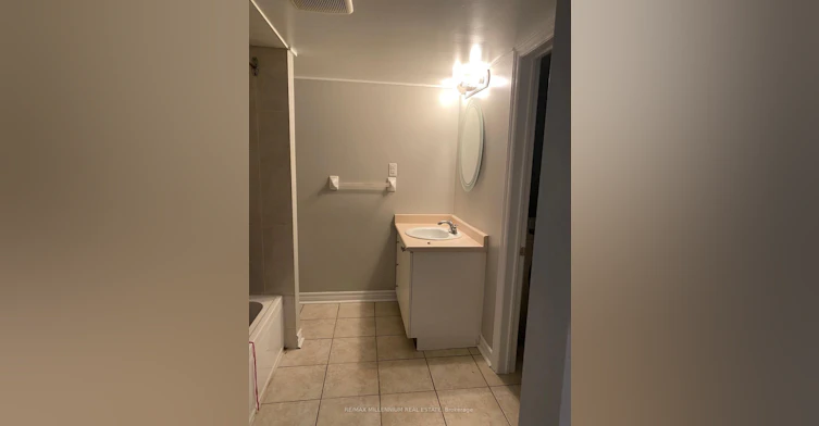 35 Southlake Boulevard, Brampton, ON, L6V 4P4 - 9