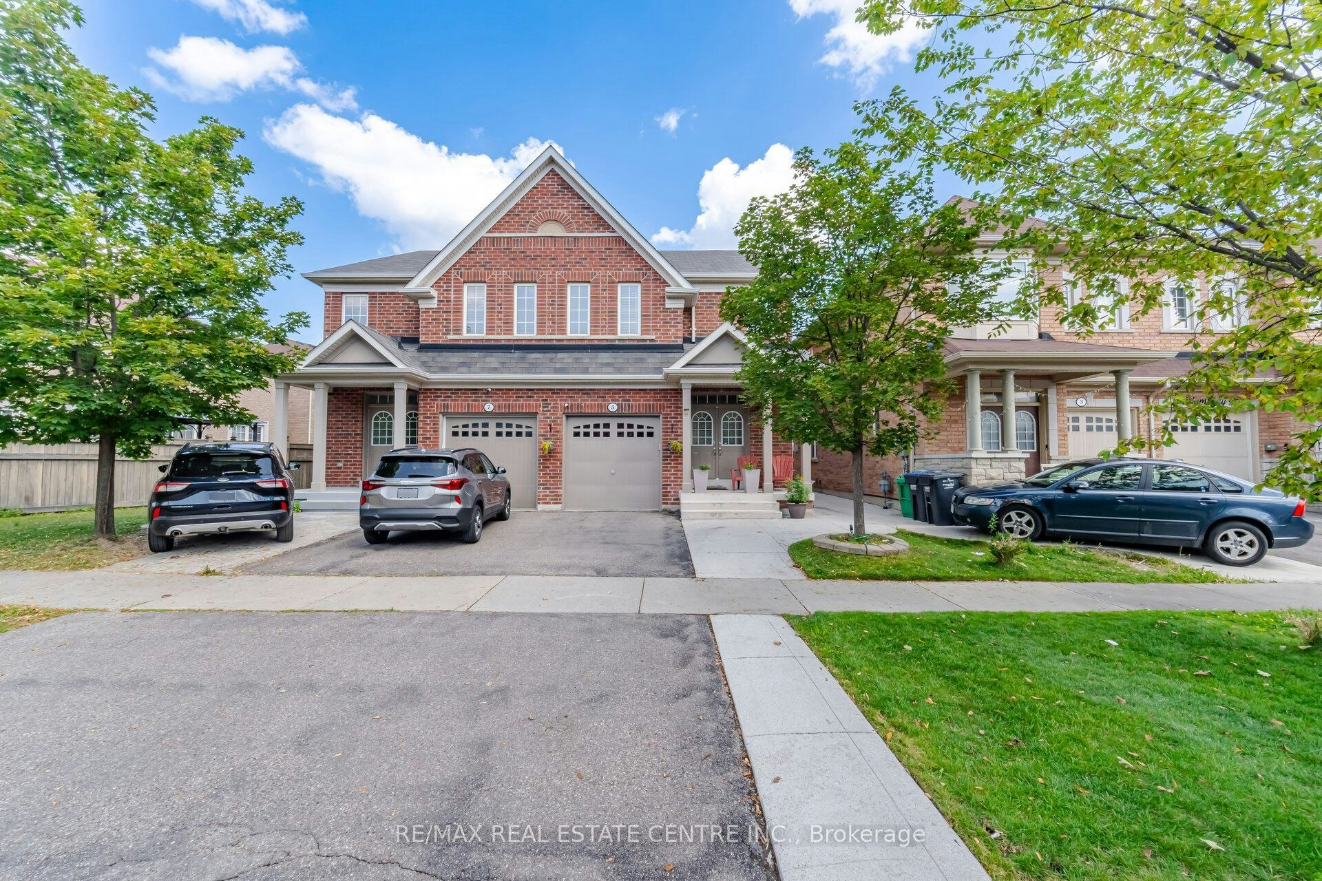 5 Delambray Street W, Brampton, ON, L6R 3R9