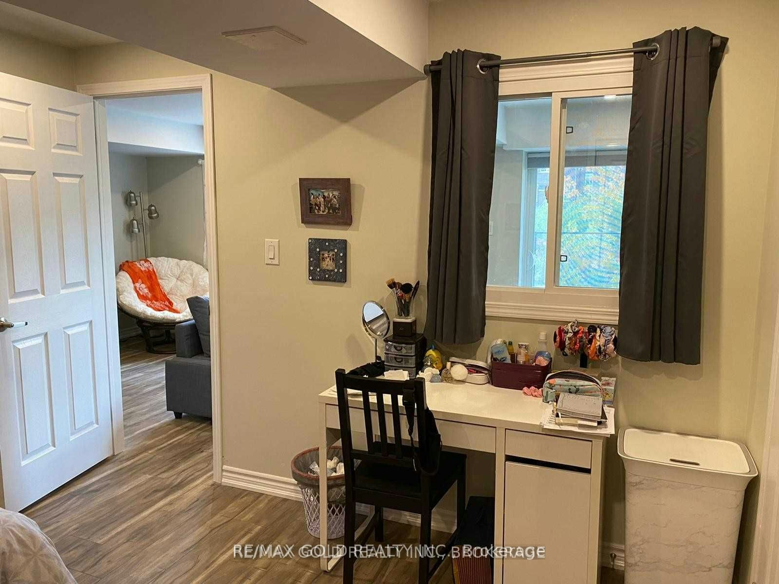 1226 Duignan (Lower) Crescent, Milton, ON, L9E 1C2 - 7
