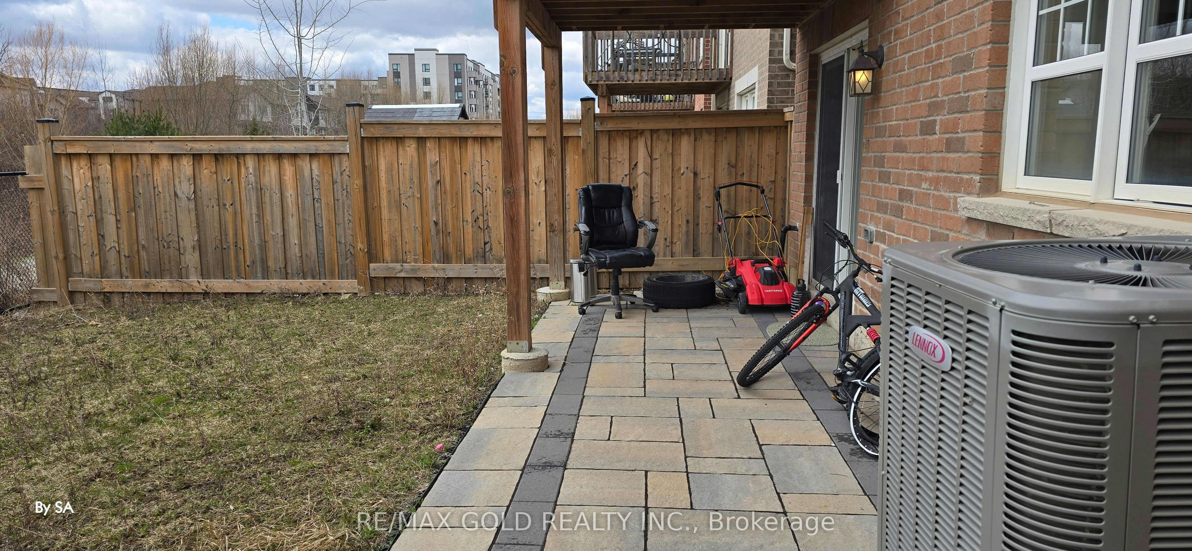 1226 Duignan (Lower) Crescent, Milton, ON, L9E 1C2 - 3