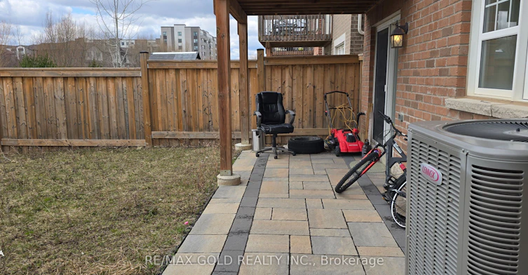 1226 Duignan (Lower) Crescent, Milton, ON, L9E 1C2 - 3