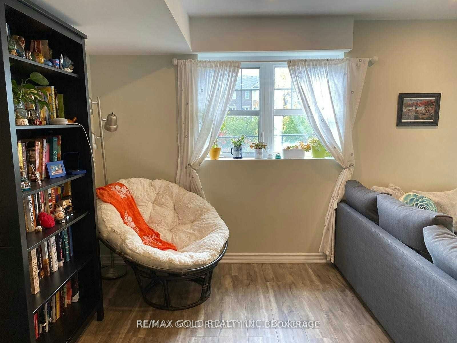 1226 Duignan (Lower) Crescent, Milton, ON, L9E 1C2 - 5