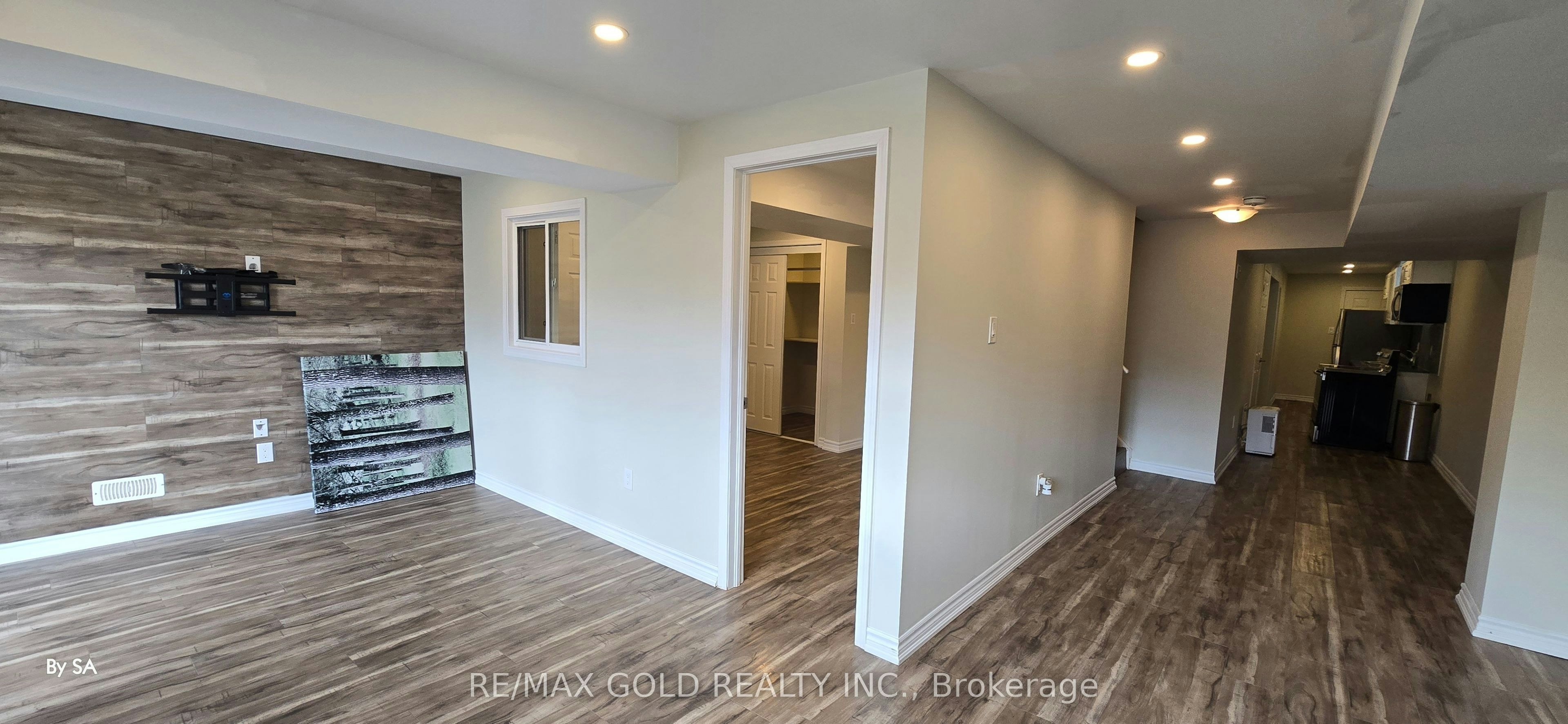 1226 Duignan (Lower) Crescent, Milton, ON, L9E 1C2 - 9