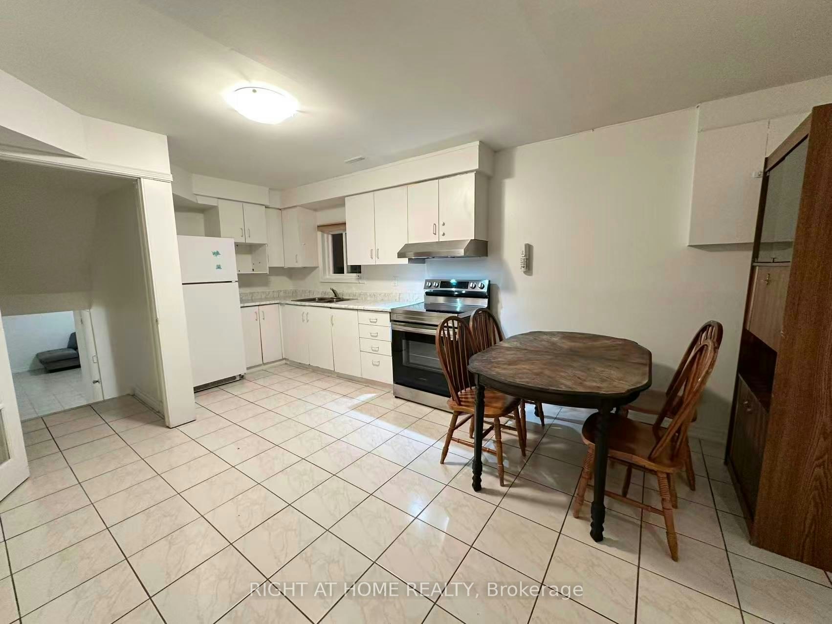 Lower-4125 Bishopstoke Lane, Mississauga, ON, L4Z 1J1 - 2