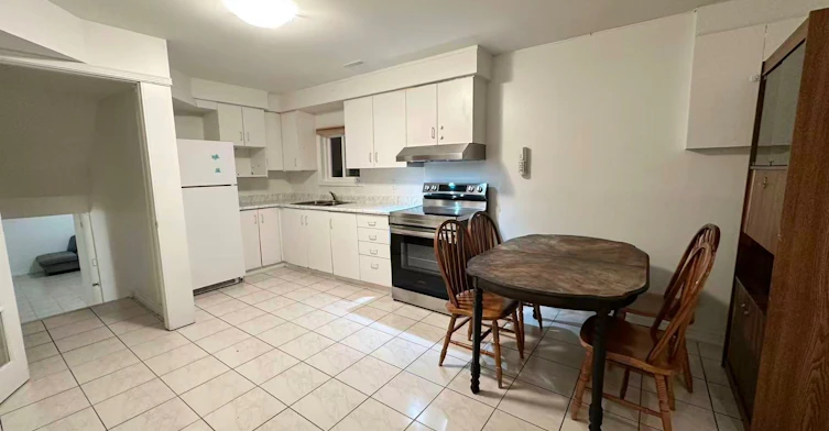 Lower-4125 Bishopstoke Lane, Mississauga, ON, L4Z 1J1 - 2
