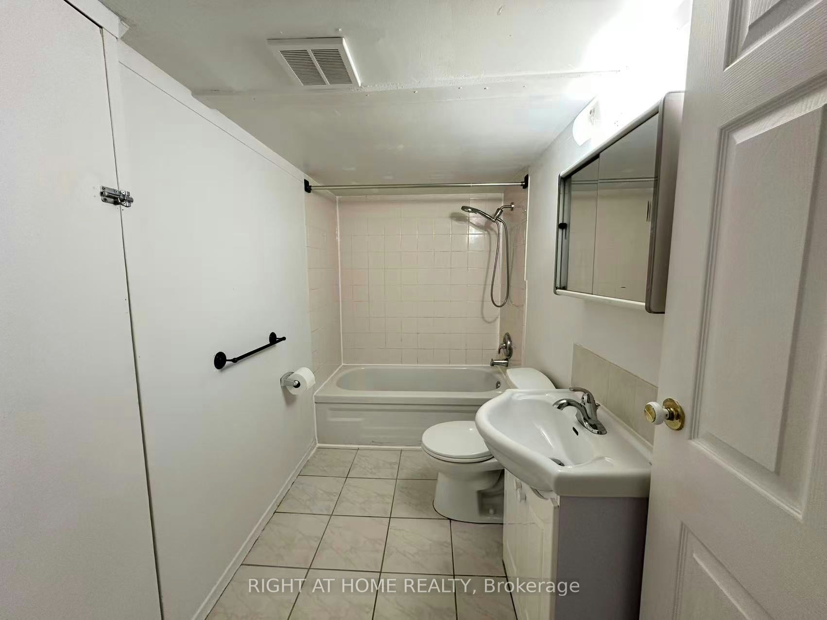 Lower-4125 Bishopstoke Lane, Mississauga, ON, L4Z 1J1 - 7
